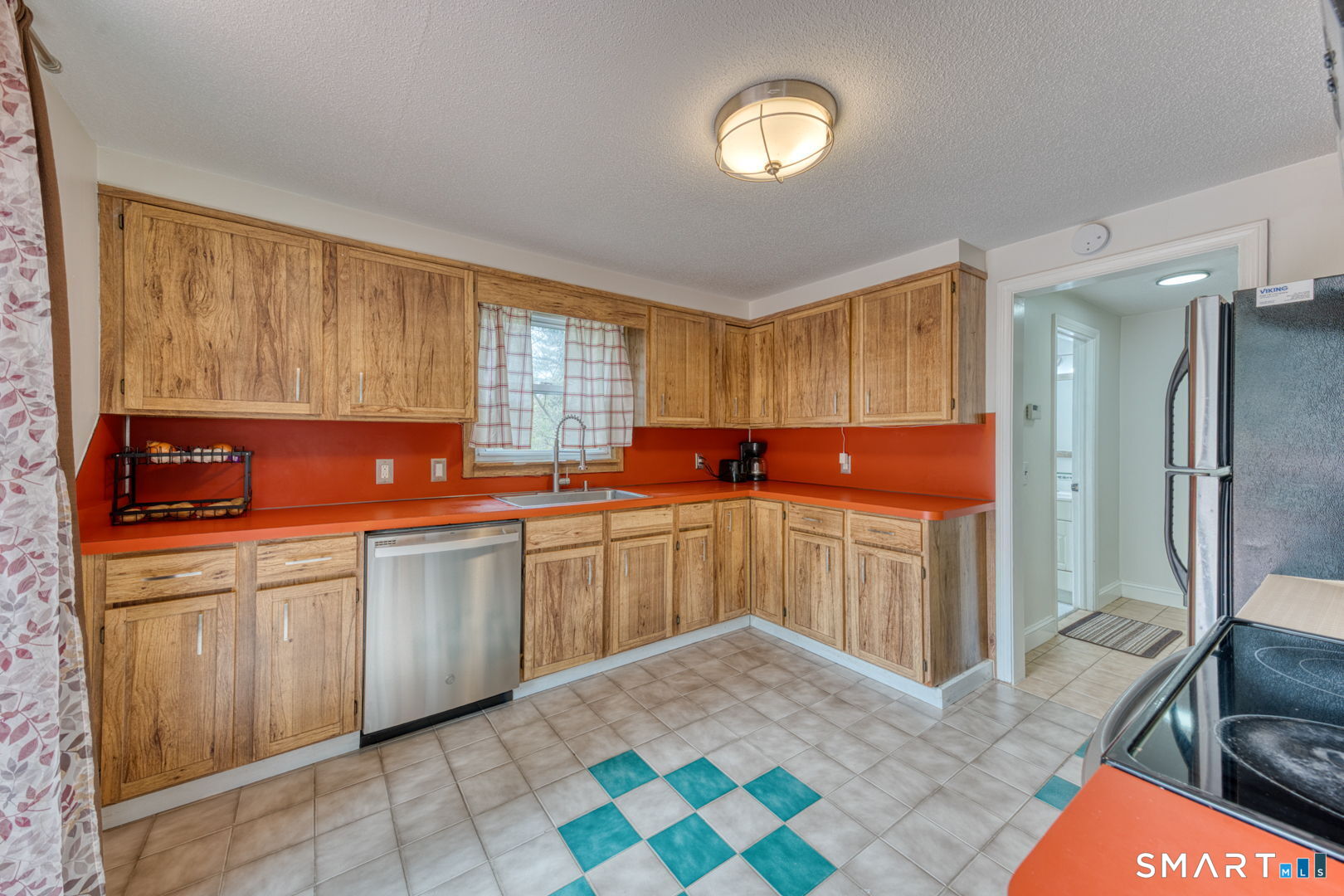 21 Old Meadow Plain Road Simsbury, CT 06070 - Photo 11 of 35