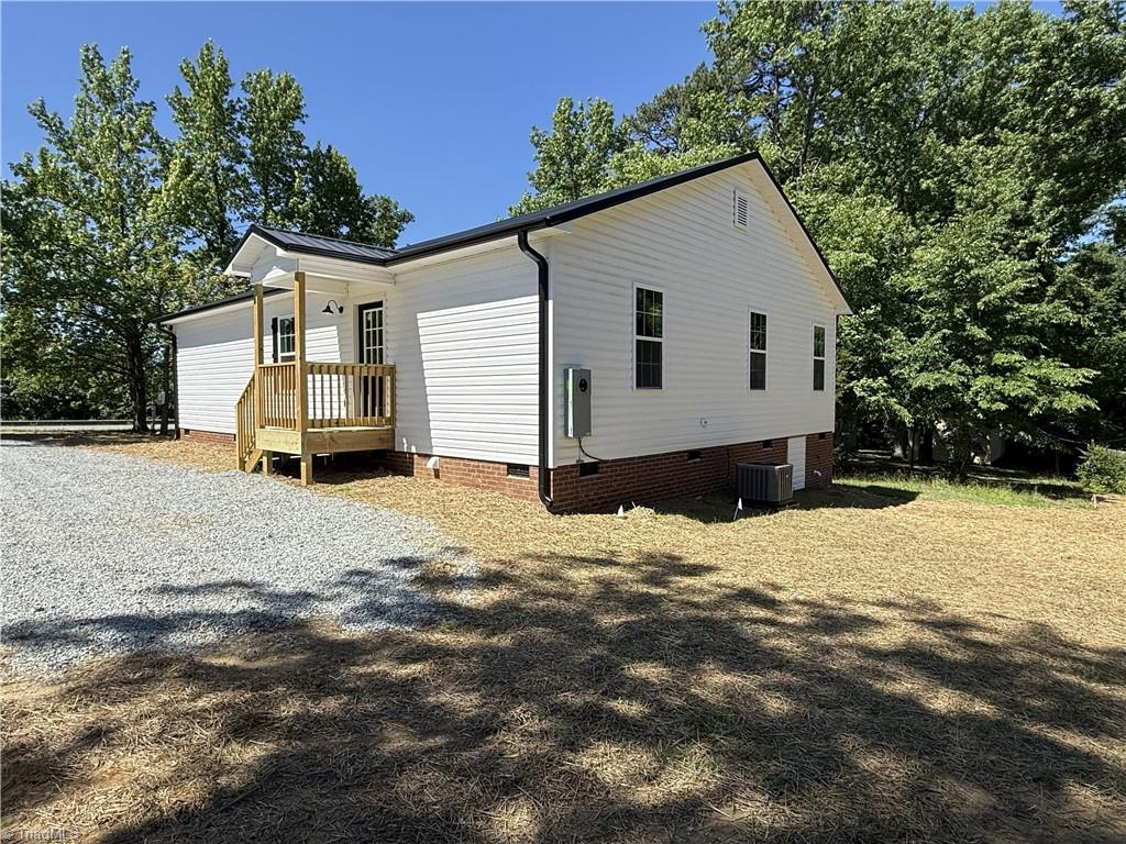 219 Tower Road Thomasville, NC 27360 - Photo 7 of 33