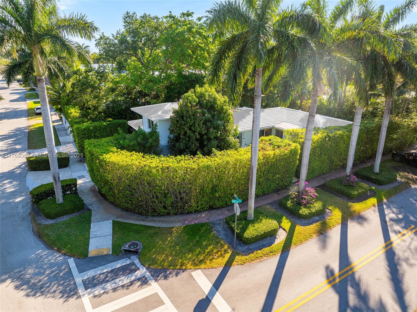 6001 North Bay Road Miami Beach, FL 33140 - Photo 1 of 1