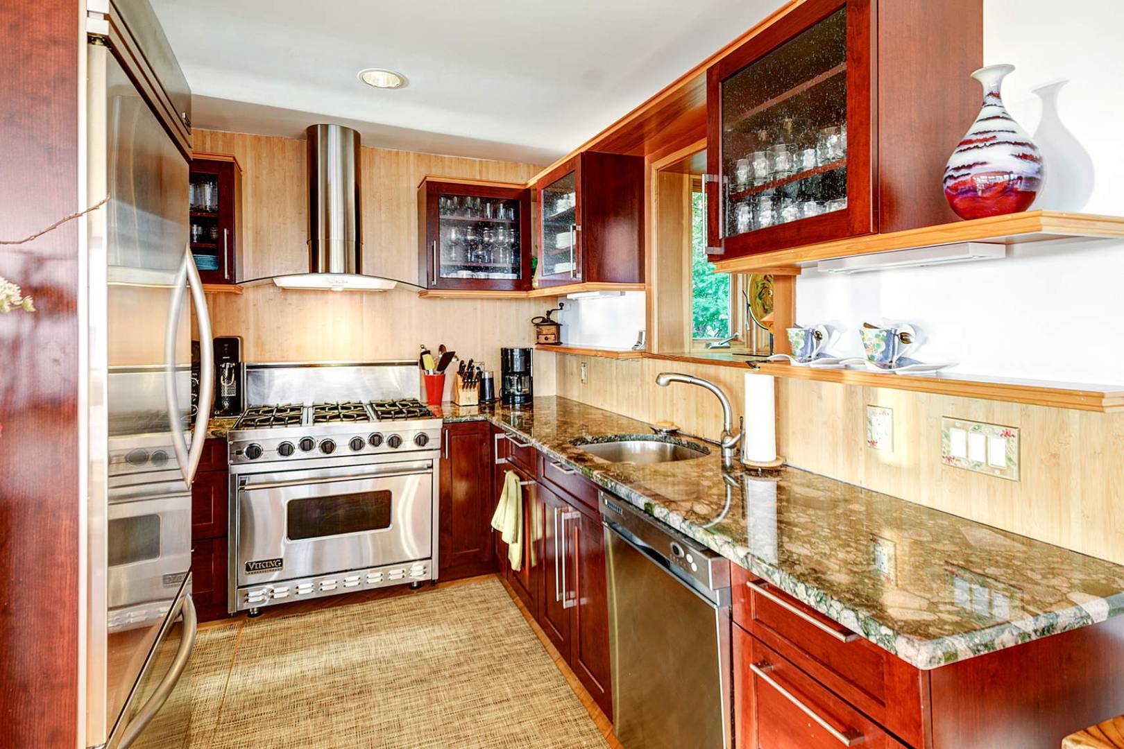 29 Harding Terrace Sag Harbor, NY 11963 - Photo 12 of 32