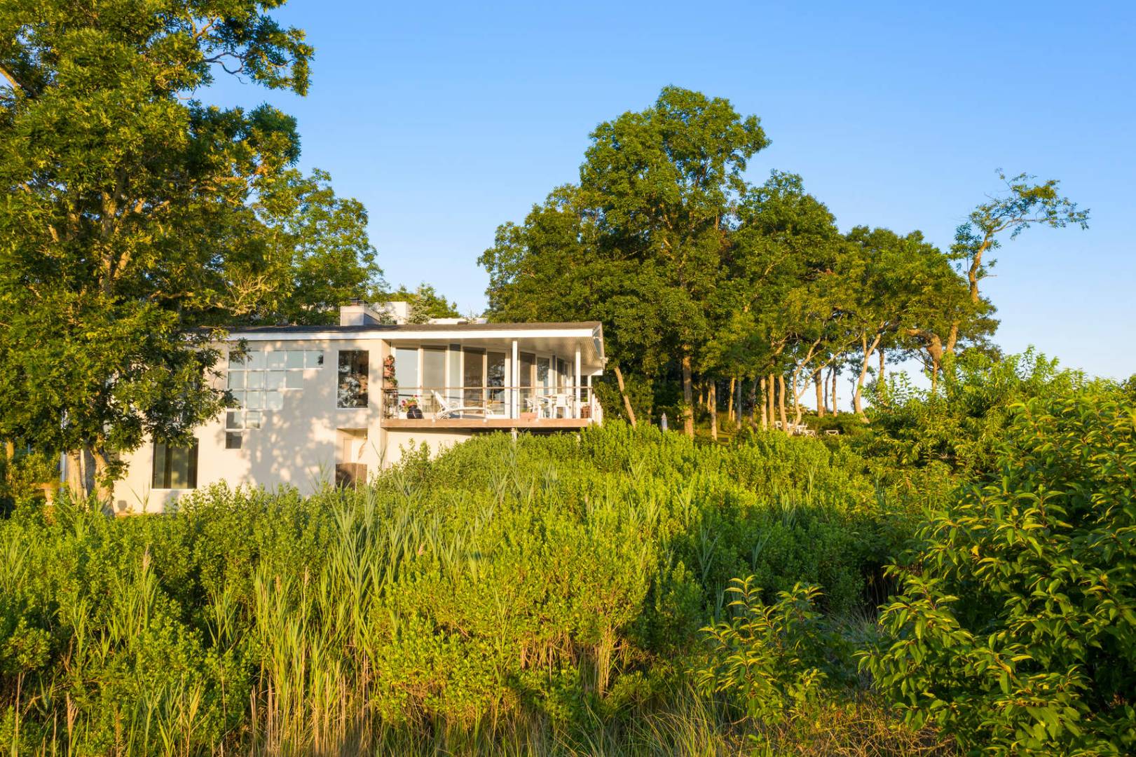 29 Harding Terrace Sag Harbor, NY 11963 - Photo 5 of 32