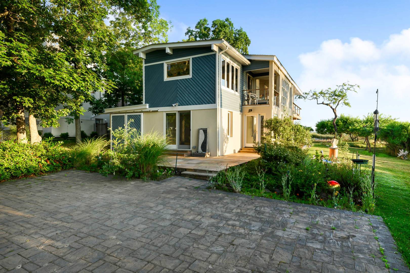 29 Harding Terrace Sag Harbor, NY 11963 - Photo 6 of 32