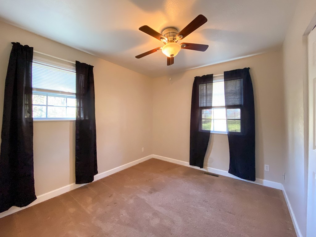 703 Haley Street Athens, TN 37303 - Photo 6 of 14 Gallery Image 6