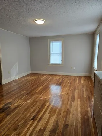 $2,800 | 52 Arlington Street, Unit 52, Lowell, MA 01854