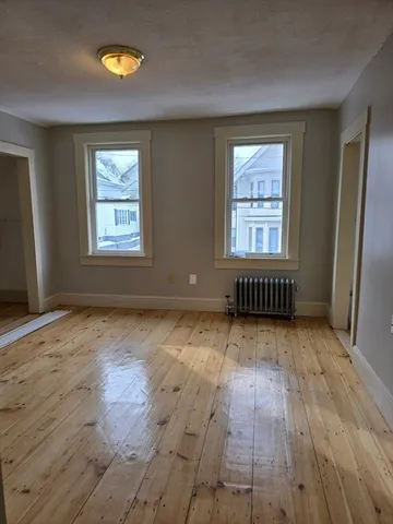 $2,800 | 52 Arlington Street, Unit 52, Lowell, MA 01854