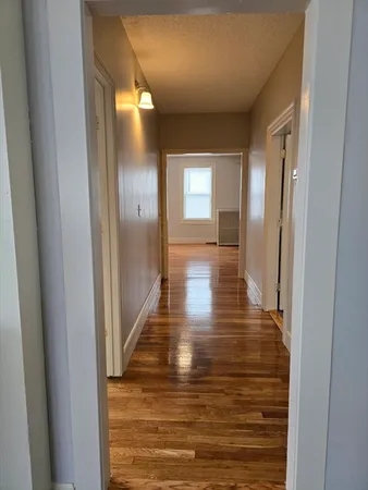 $2,800 | 52 Arlington Street, Unit 52, Lowell, MA 01854