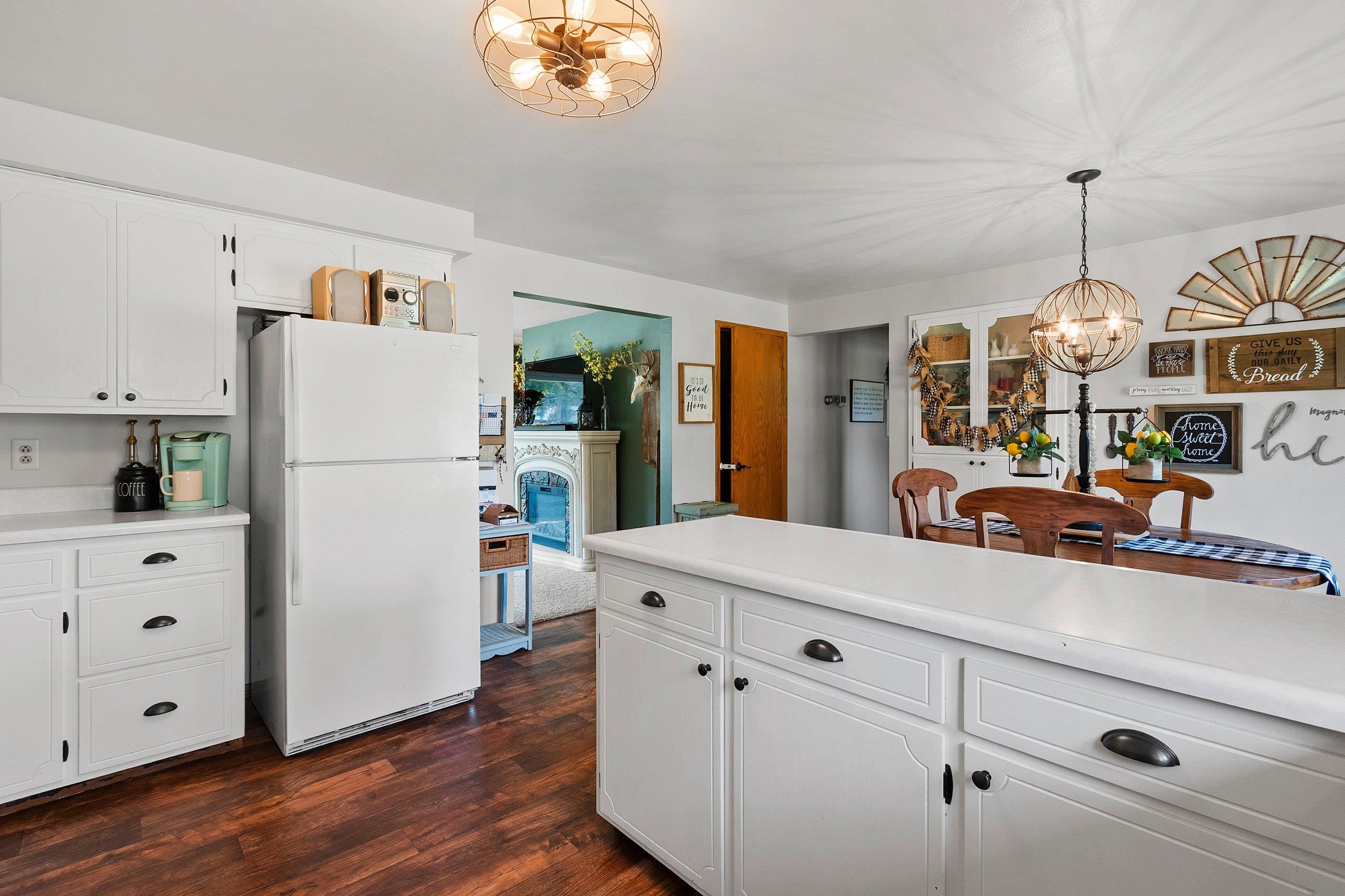 139 Memorial Drive Pulaski, WI 54162 - Photo 16 of 53