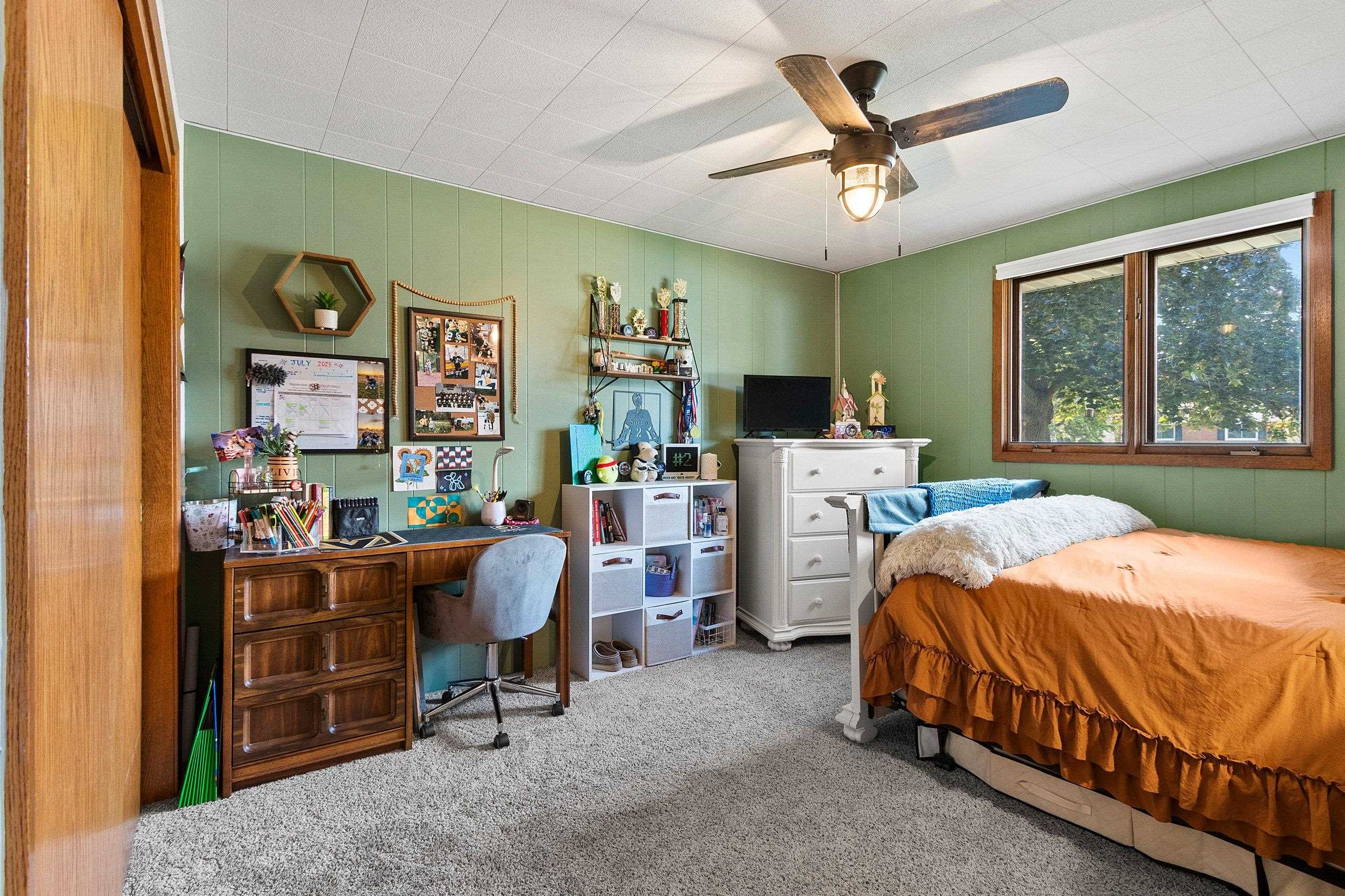 139 Memorial Drive Pulaski, WI 54162 - Photo 24 of 53