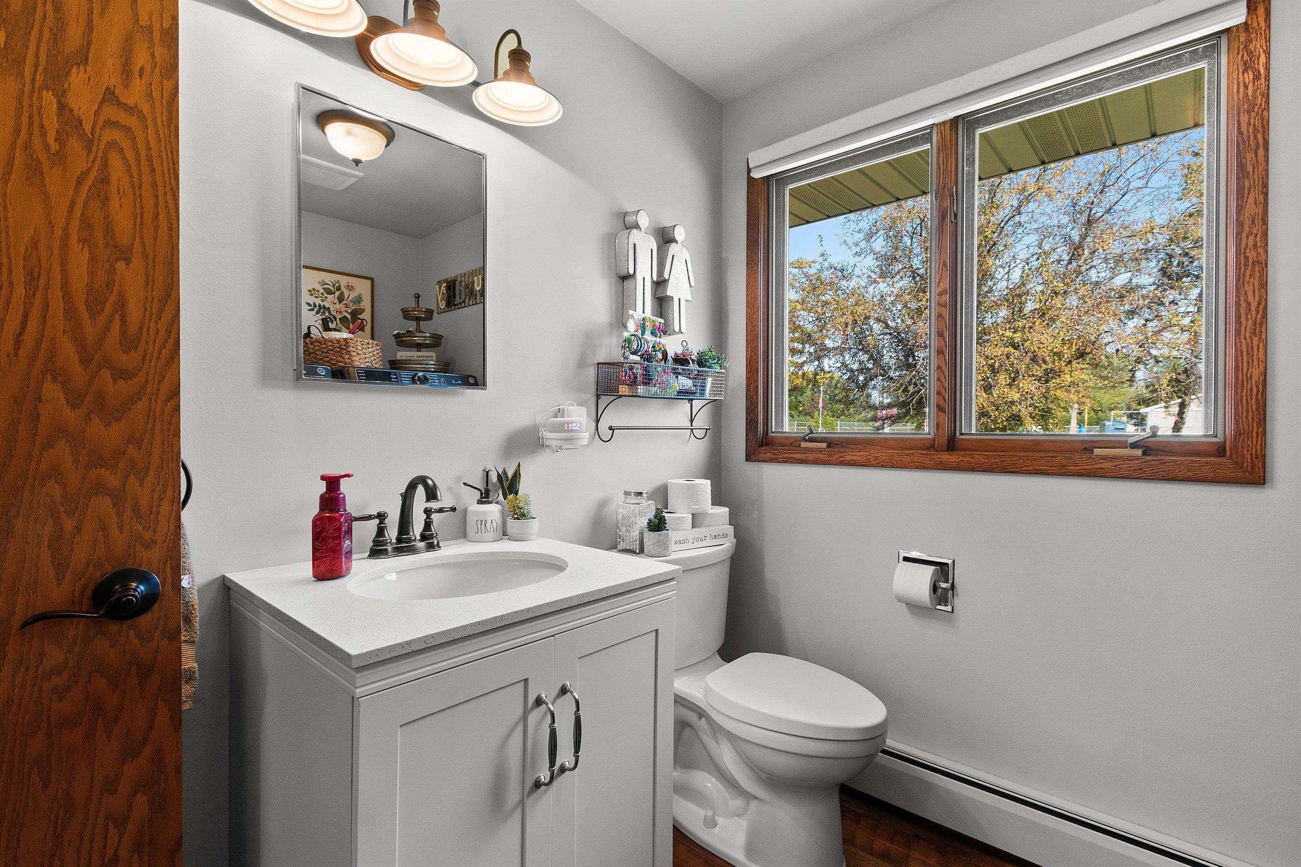 139 Memorial Drive Pulaski, WI 54162 - Photo 27 of 53