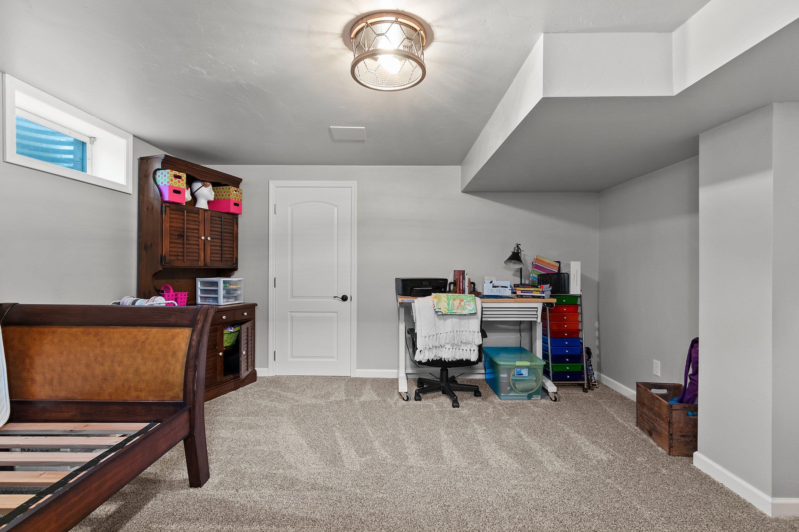 139 Memorial Drive Pulaski, WI 54162 - Photo 36 of 53