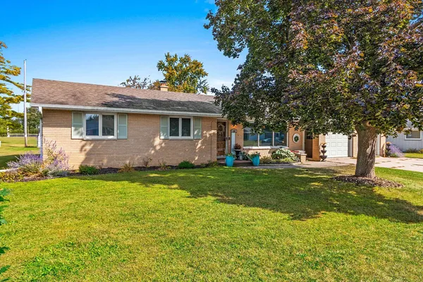 $229,000 | 139 Memorial Drive, Pulaski, WI 54162