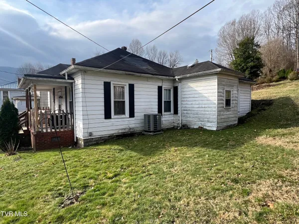 $79,900 | 231 11th Street Northwest, Norton, VA 24273