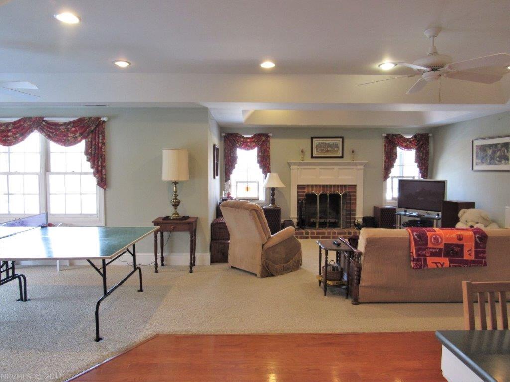 1450 Falcon Ridge Road Blacksburg, VA 24060 - Photo 57 of 66 Gallery Image 57