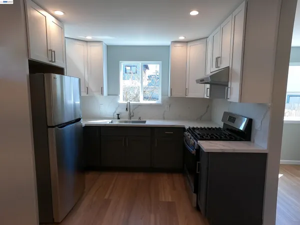 $3,300 | 720 Foothill Boulevard, Oakland, CA 94606