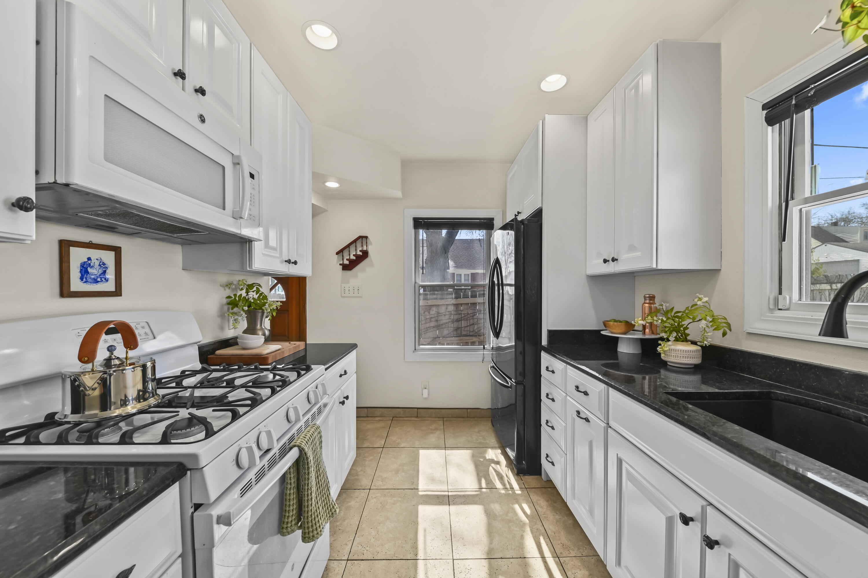 2877 South 46th Street Milwaukee, WI 53219 - Photo 15 of 44 EUP_7314