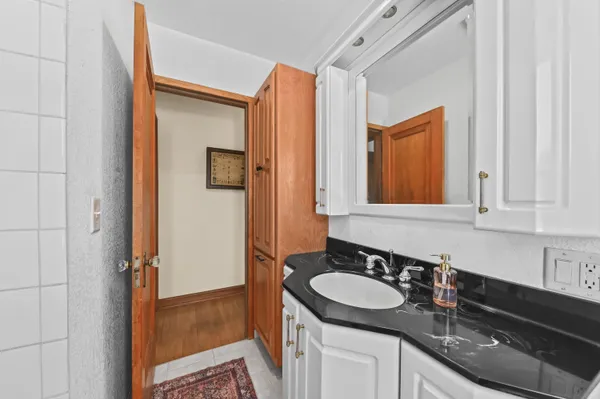 $299,900 | 2877 South 46th Street, Milwaukee, WI 53219