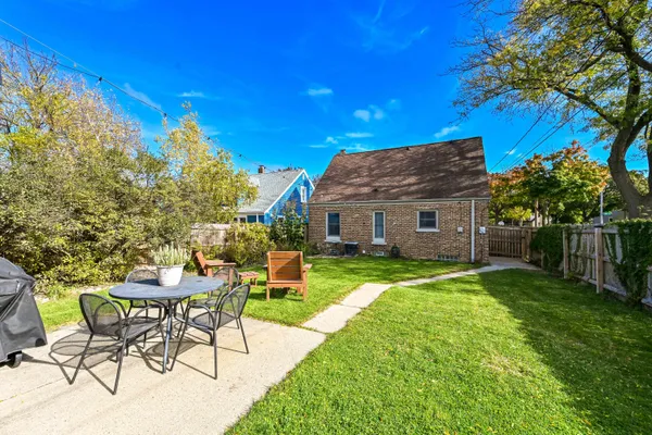 $299,900 | 2877 South 46th Street, Milwaukee, WI 53219