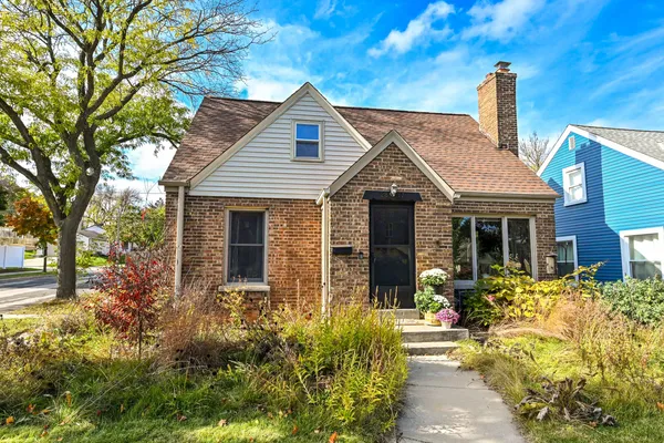 $299,900 | 2877 South 46th Street, Milwaukee, WI 53219