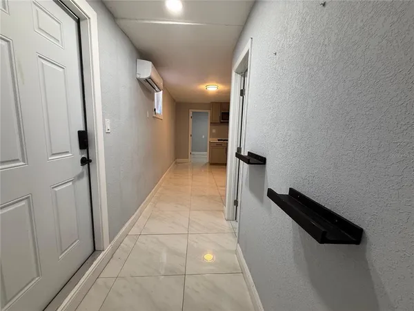 $1,500 | 8204 Dahlia Avenue, Tampa, FL 33619