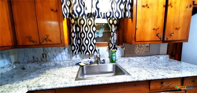 $119,500 | 112 College Avenue, Oglesby, TX 76561