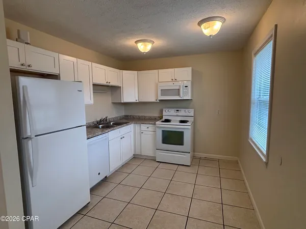 $1,050 | 1102 Frankford Avenue, Unit B, Panama City, FL 32401