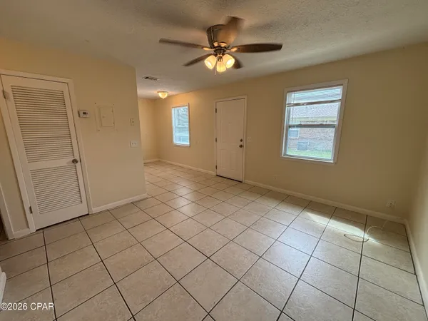 $1,050 | 1102 Frankford Avenue, Unit B, Panama City, FL 32401