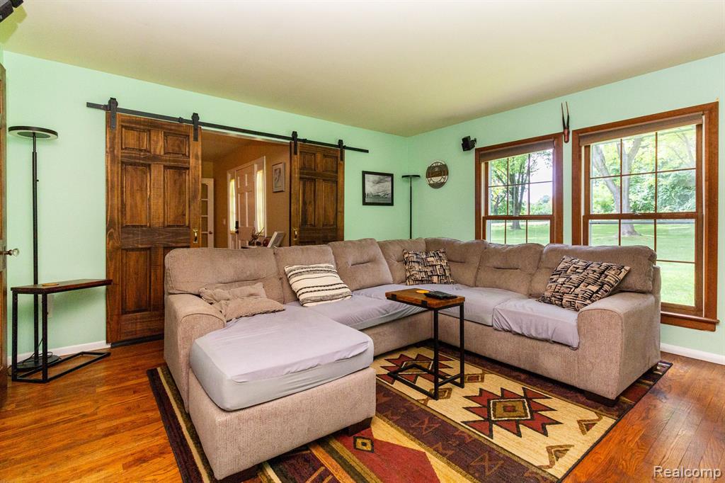 3269 Hixon Road Rochester, MI 48306 - Photo 11 of 41