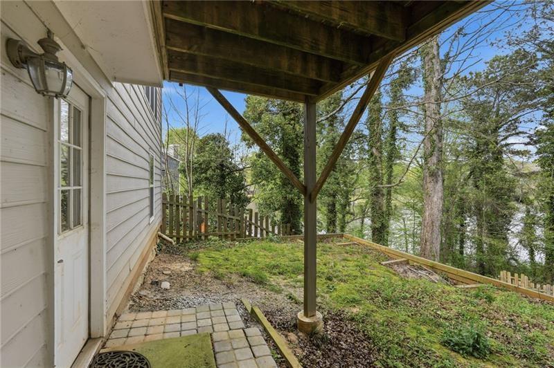 694 Shore View Lithonia, GA 30058 - Photo 34 of 39