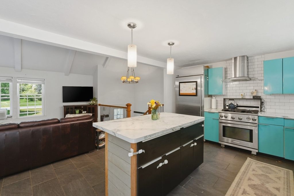 56 King Street Uxbridge, MA 01569 - Photo 11 of 35