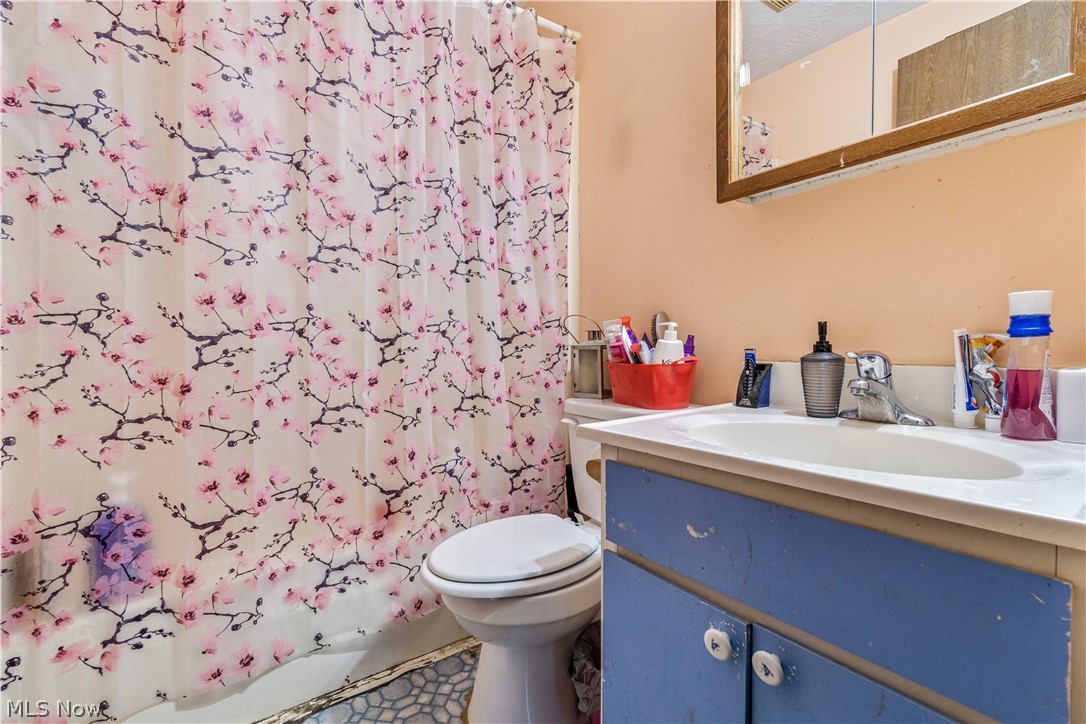 1624 Secrest Road Wooster, OH 44691 - Photo 8 of 18 1624 Bathroom