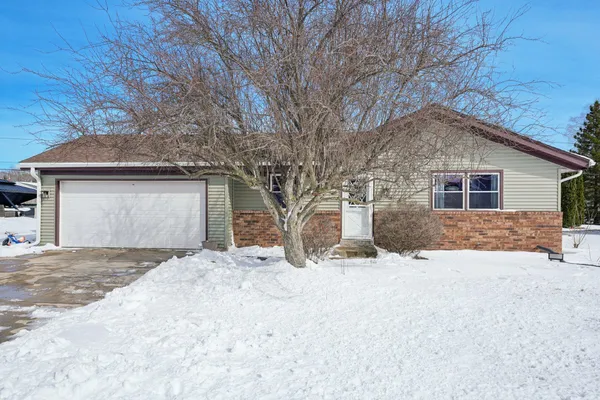 $409,900 | 7254 South 38th Street, Franklin, WI 53132