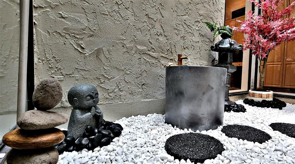 6726 Buffalo Speedway Houston, TX 77005 - Photo 15 of 30 a bathroom with a sink toilet and shower