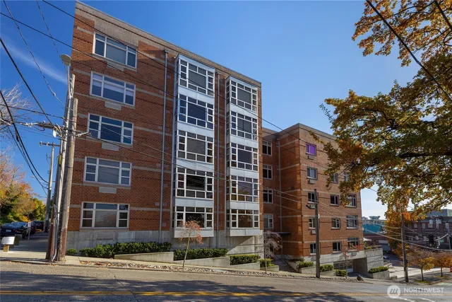 $649,000 | 720 Queen Anne Avenue North, Unit 406, Seattle, WA 98109