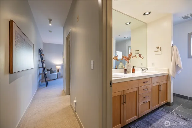 $649,000 | 720 Queen Anne Avenue North, Unit 406, Seattle, WA 98109