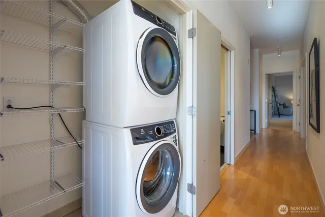 $649,000 | 720 Queen Anne Avenue North, Unit 406, Seattle, WA 98109