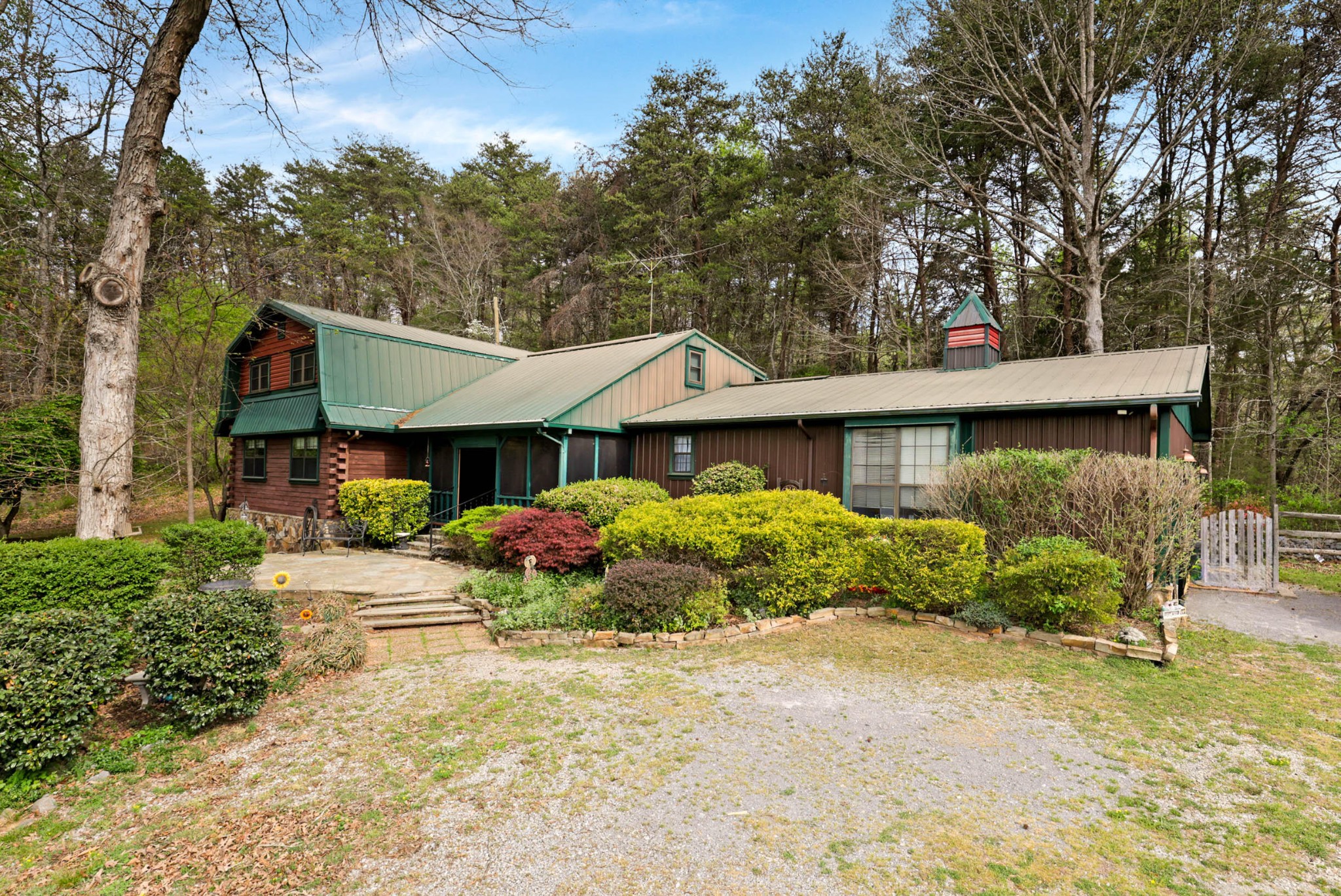905 County Road 655 Athens, TN 37303 - Photo 45 of 47 a front view of a house with a yard