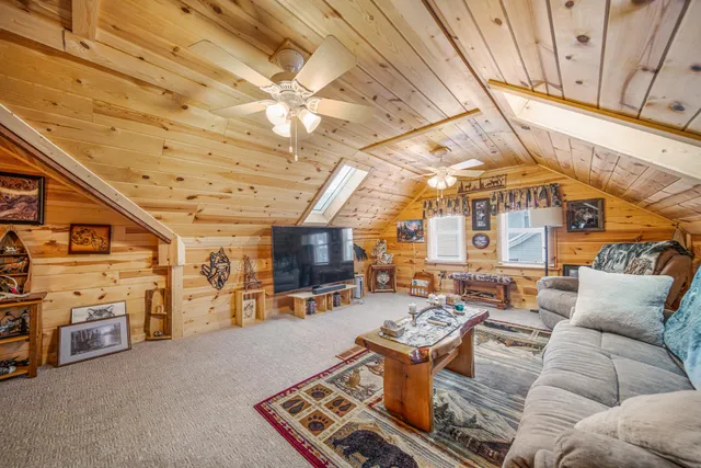 $259,900 | 2113 South 8th Street, Sheboygan, WI 53081