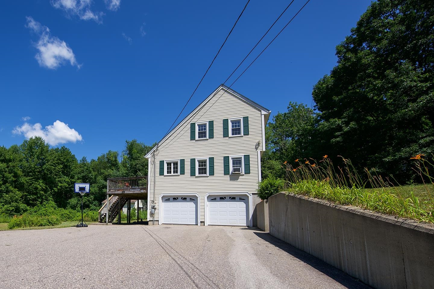 3 Chase Road Sandown, NH 03873 - Photo 3 of 40