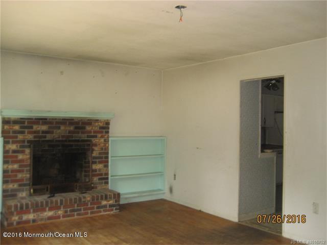 113 Launch Road Manahawkin, NJ 08050 - Photo 3 of 10