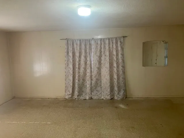 a view of livingroom with window