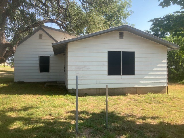 105 North Ave A Mason, TX 76856 - Photo 3 of 22