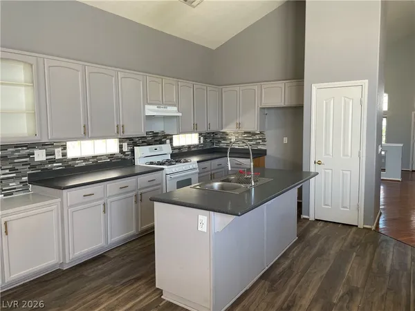 $2,740 | 9356 Bondeno Street, Las Vegas, NV 89123