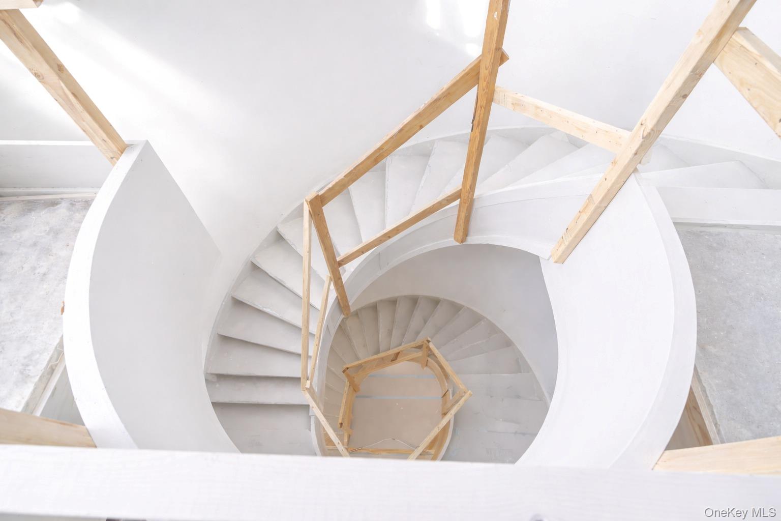 145 Classon Avenue, Unit 4A Brooklyn, NY 11205 - Photo 4 of 27 a view of entryway