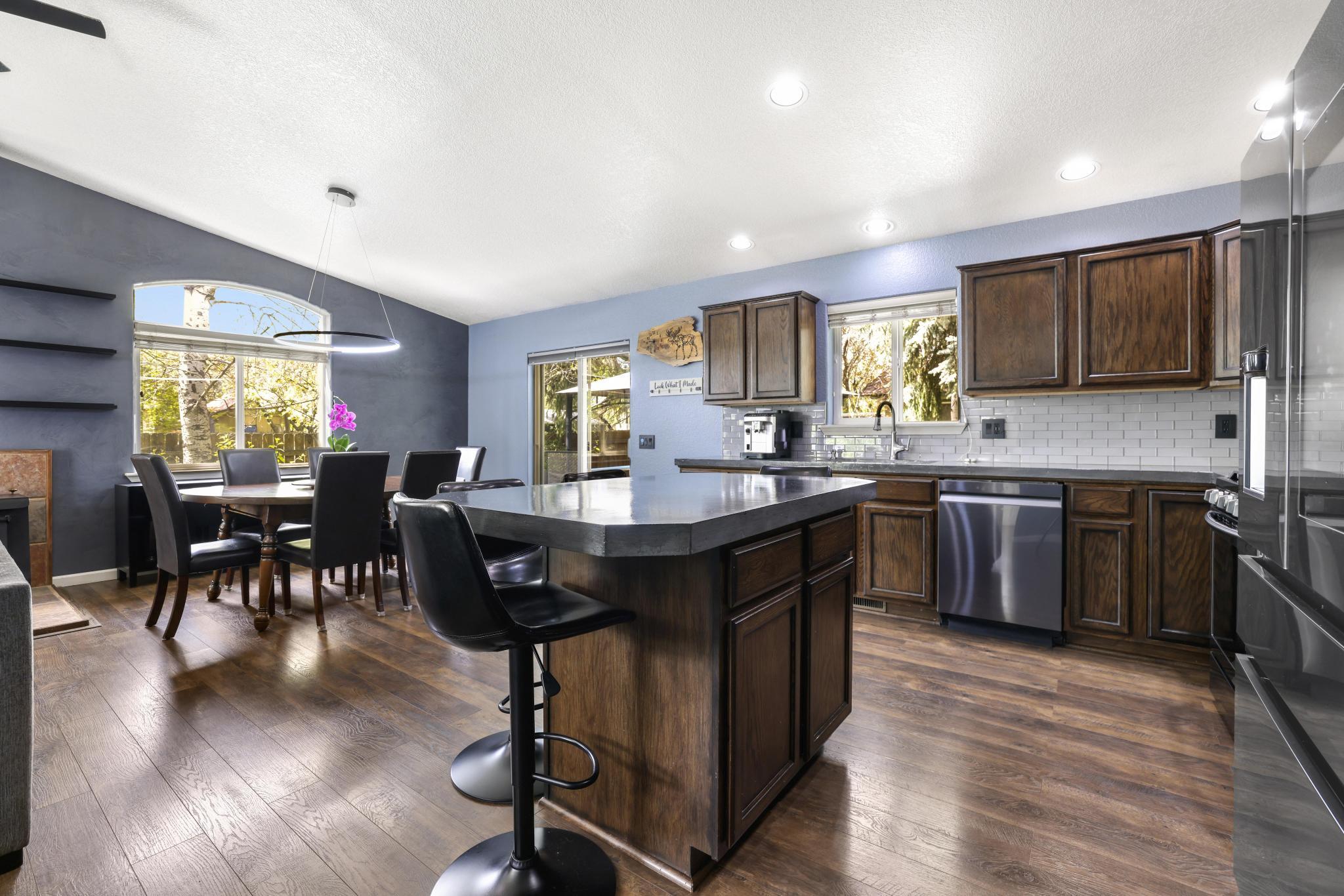 3151 Snowbank Drive Hailey, ID 83333 - Photo 13 of 35 Kitchen and Dining