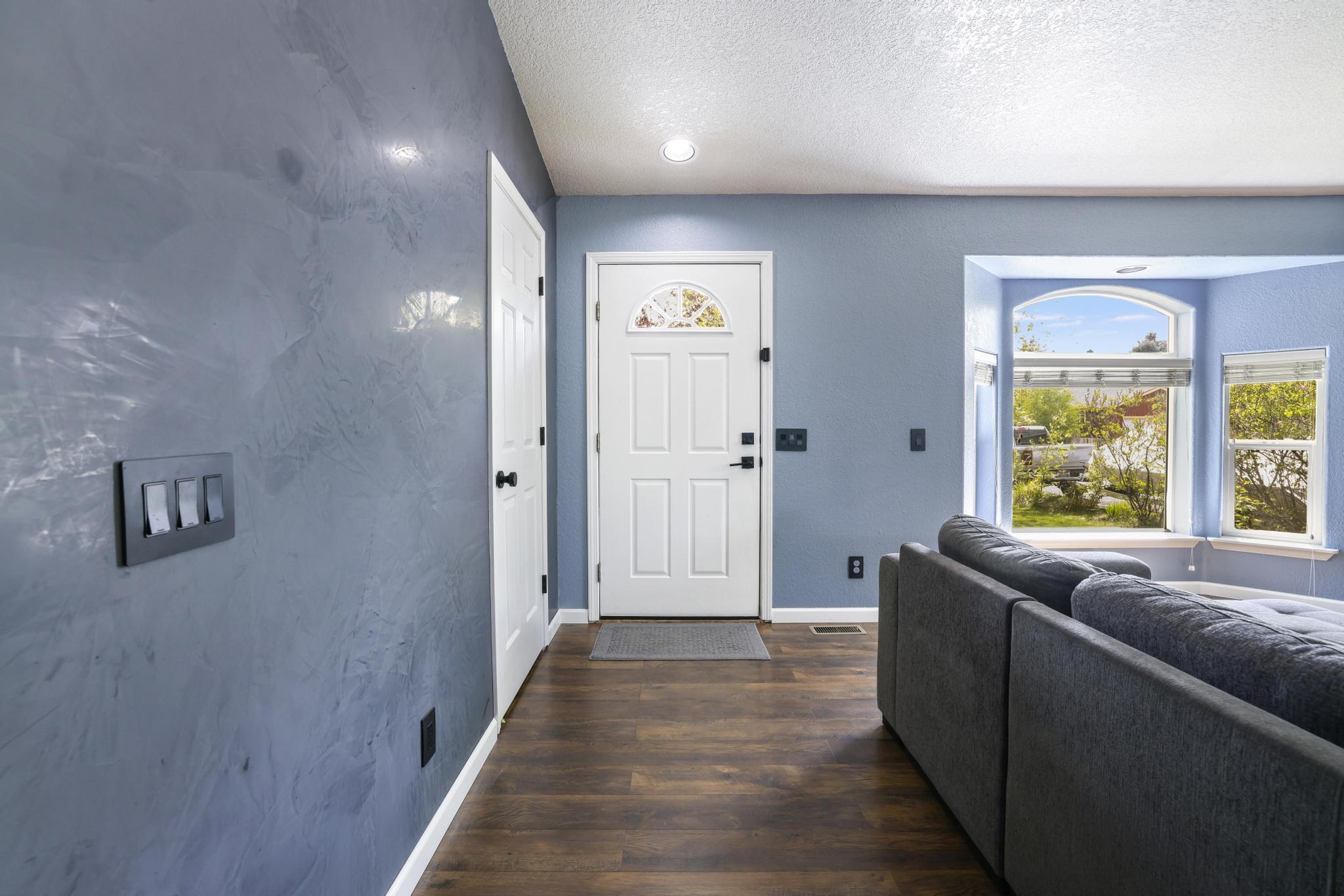 3151 Snowbank Drive Hailey, ID 83333 - Photo 17 of 35 Front Entry