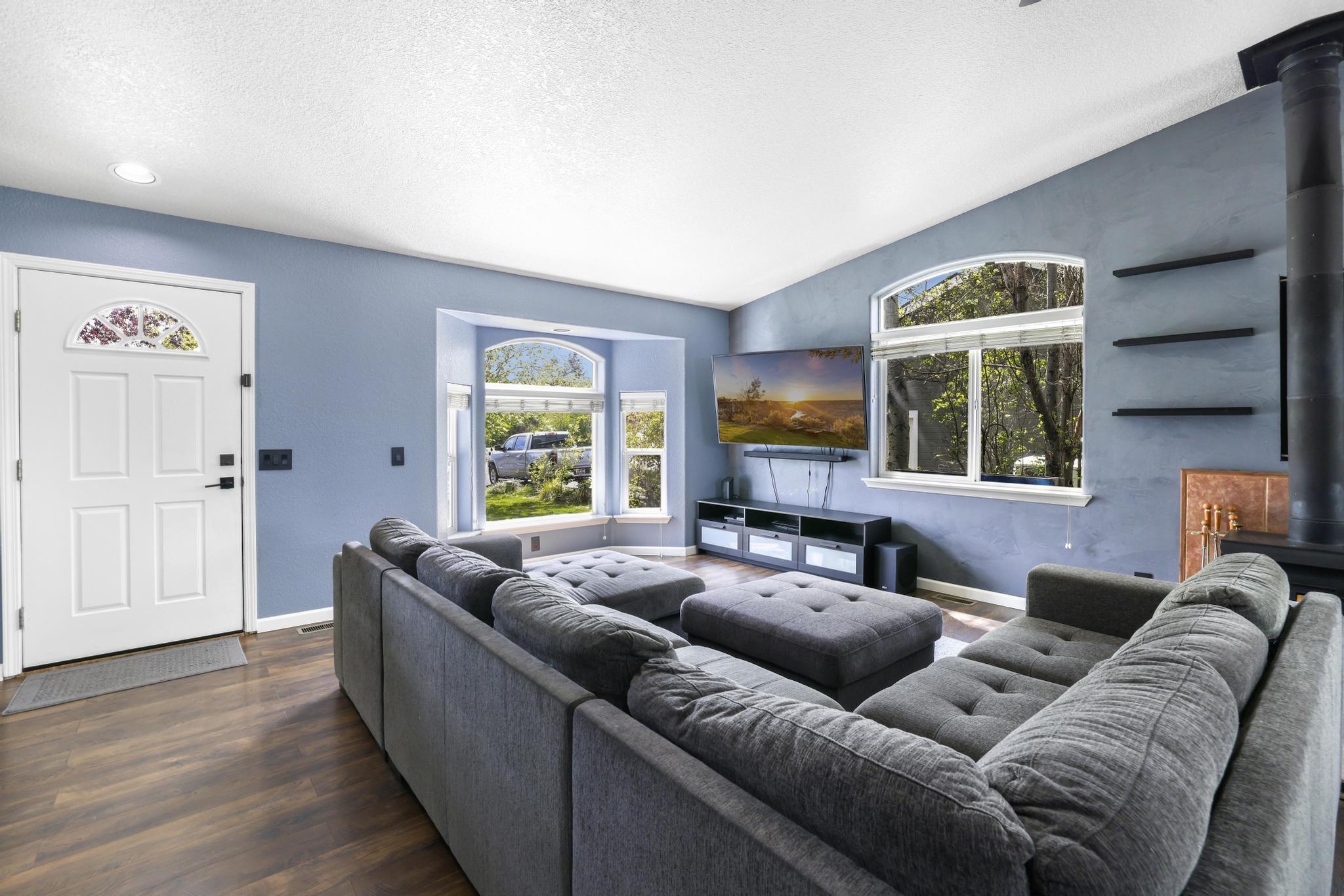3151 Snowbank Drive Hailey, ID 83333 - Photo 4 of 35 Living Room