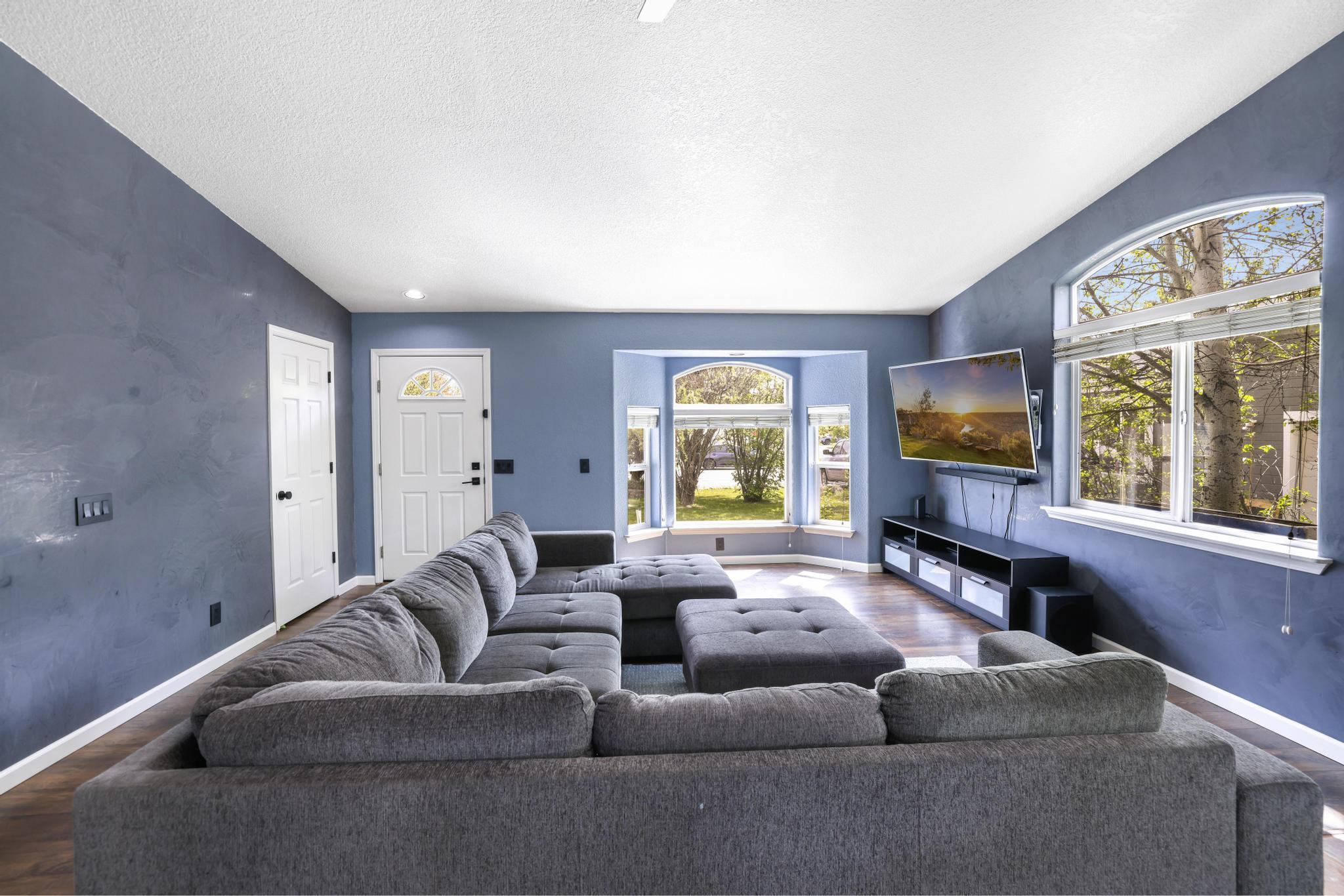 3151 Snowbank Drive Hailey, ID 83333 - Photo 5 of 35 Living Room