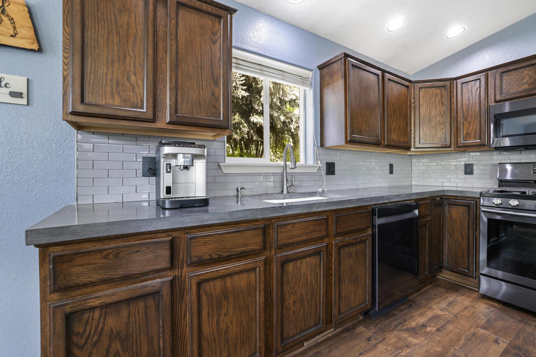 3151 Snowbank Drive Hailey, ID 83333 - Photo 10 of 35 Kitchen