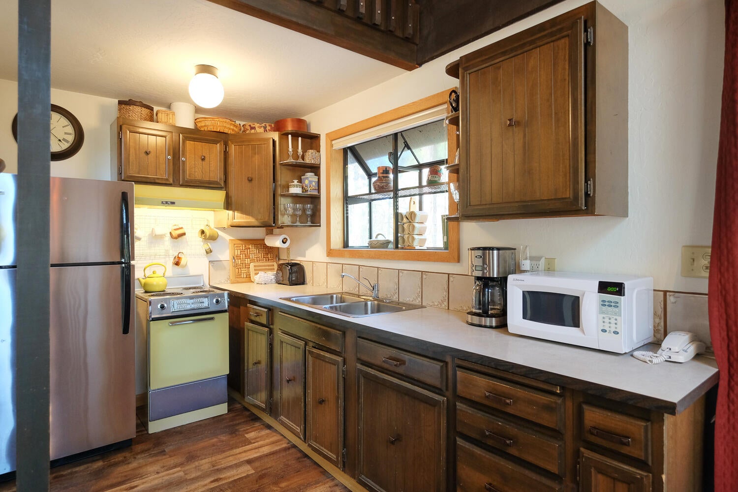 13401 Hawks Beard, Unit SH1 Black Butte Ranch, OR 97759 - Photo 6 of 28 5