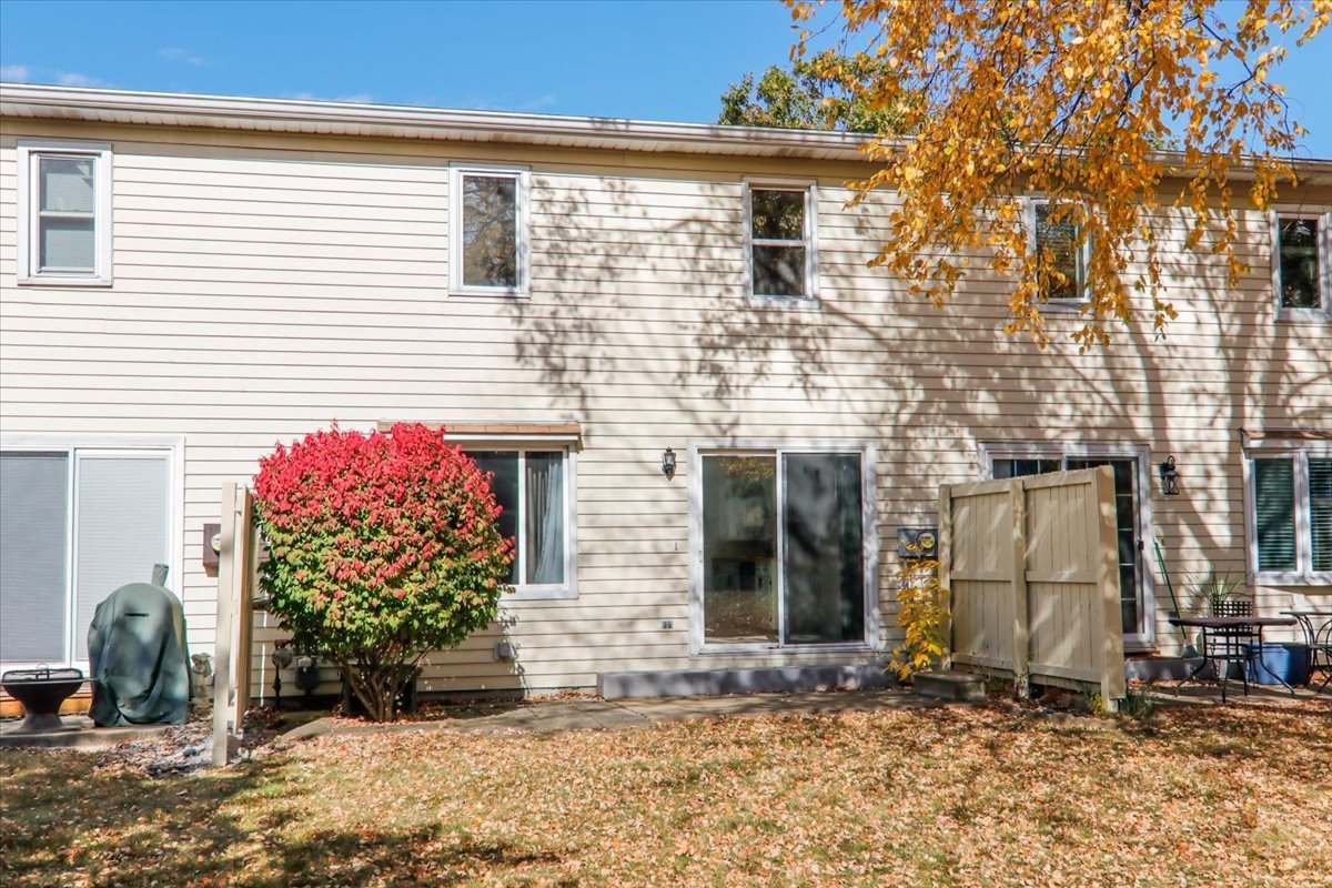 1544 Hunt Drive, Unit D Normal, IL 61761 - Photo 17 of 18 a front view of a house
